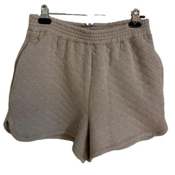 𝅺soaked in Luxury Quilted Pocket High Waisted Winter Shorts, Size M - Picture 1 of 7